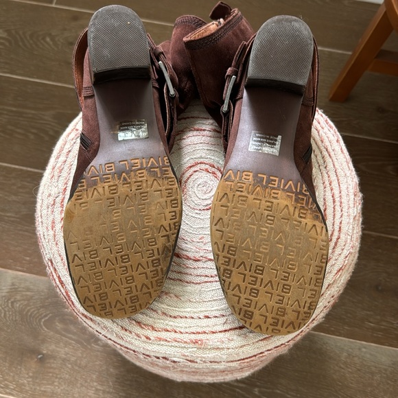 Biviel brown suede studded ankle boots - Picture 7 of 10